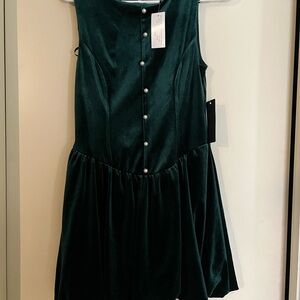 Women’s Elegant Green Velvet Dress
